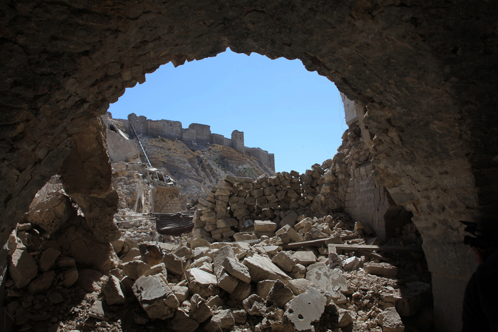 Zerstörungen in Aleppo nach einem Lufschlag (28.9.)