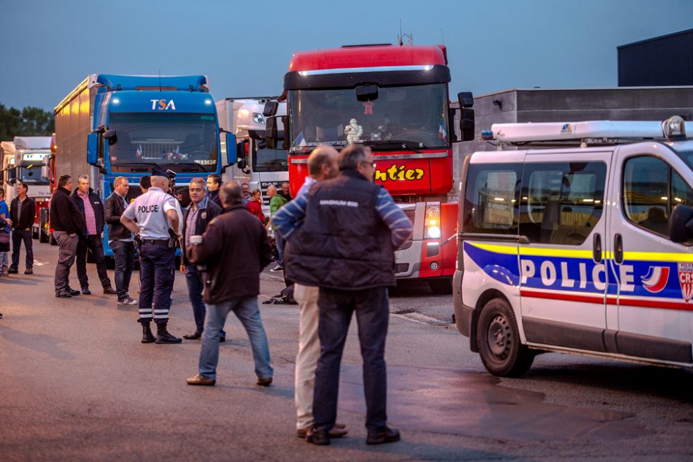 Calais: LKW-Fahrer, Geschäftsleute und Bewohner fordern mit mehreren Aktionen die Schließung des wilden Flüchtlingslagers