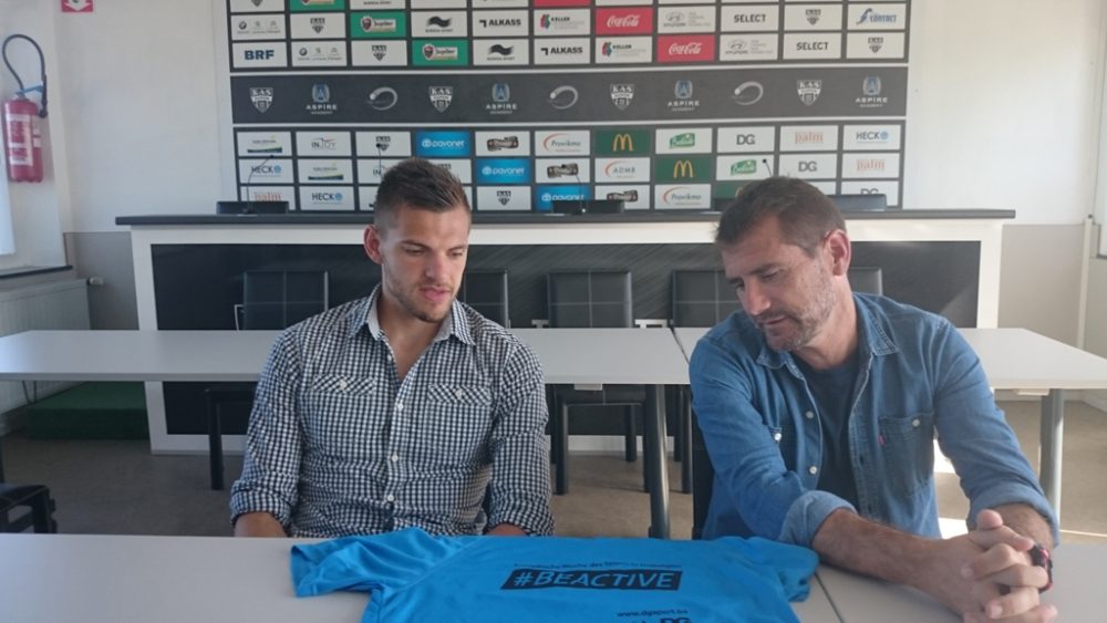 Hendrik van Crombrugge und Jordi Condom bei der Presskonferenz der AS Eupen am Freitag