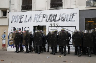 Proteste gegen Arbeitsmarktreform in Paris