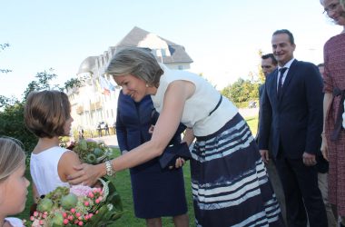 Partnerinnen der Staatschefs um Königin Mathilde zu Besuch im BRF