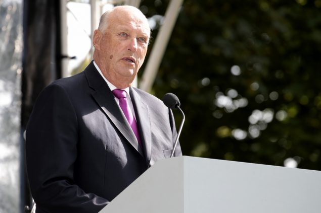 Norwegens König Harald beim "Gartenfest" am 1. September