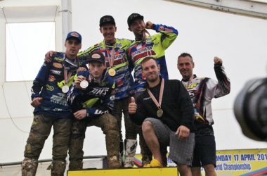 Jan Hendricks aus Crombach ist Weltmeister im Seitenwagen-Motocross