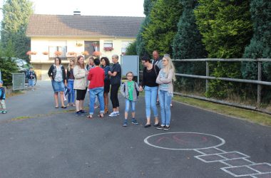 Schulanfang in der Gemeinde Burg Reuland: Schule Kreuzberg