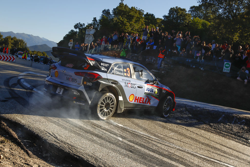 Thierry Neuville/Nicolas Gilsoul im Hyundai i20 WRC bei der Rallye Frankreich auf Korsika