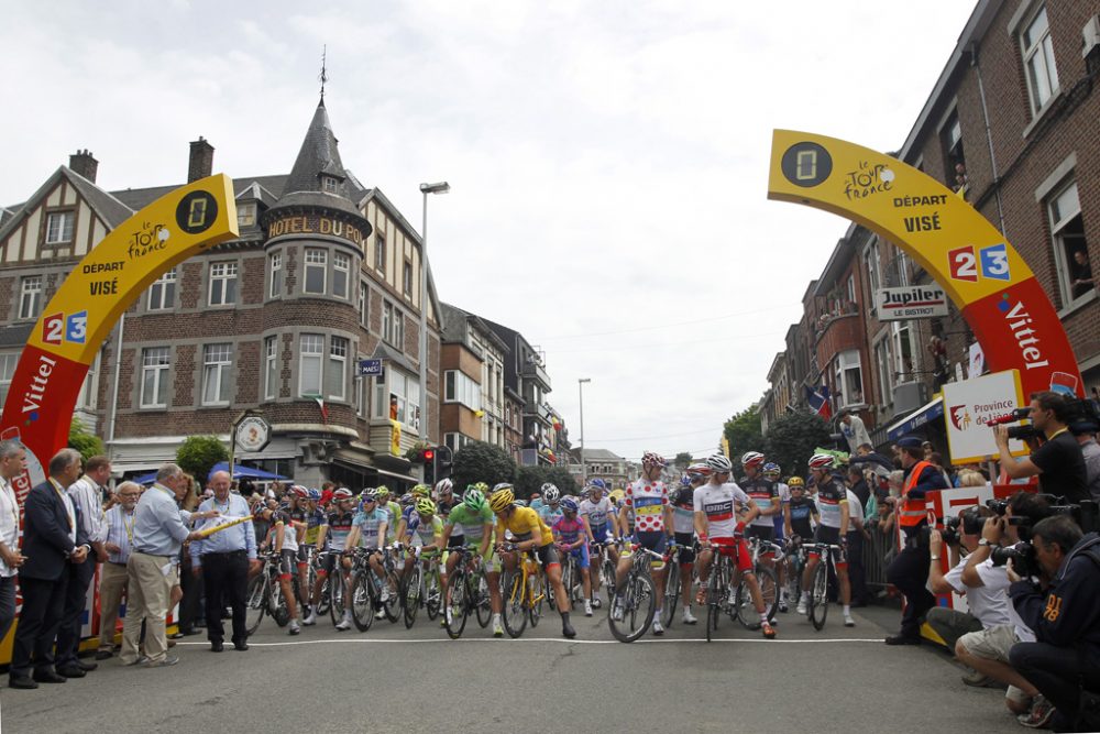 Start der zweiten Etappe der Tour de France 2012 in Visé