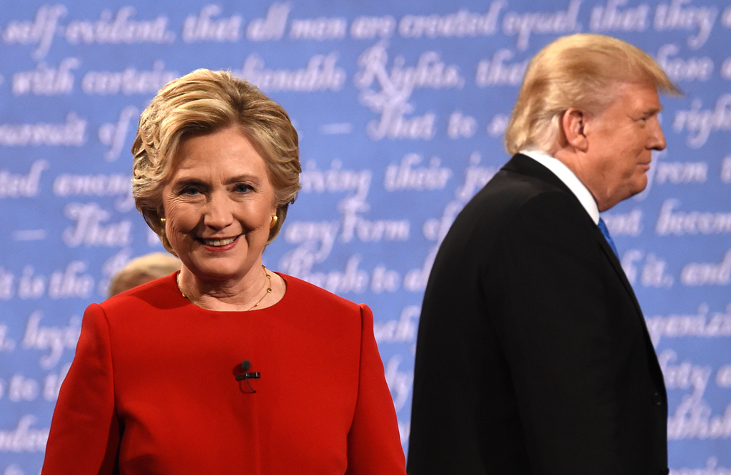 Clinton hat nach engagierter TV-Debatte die Nase vorn