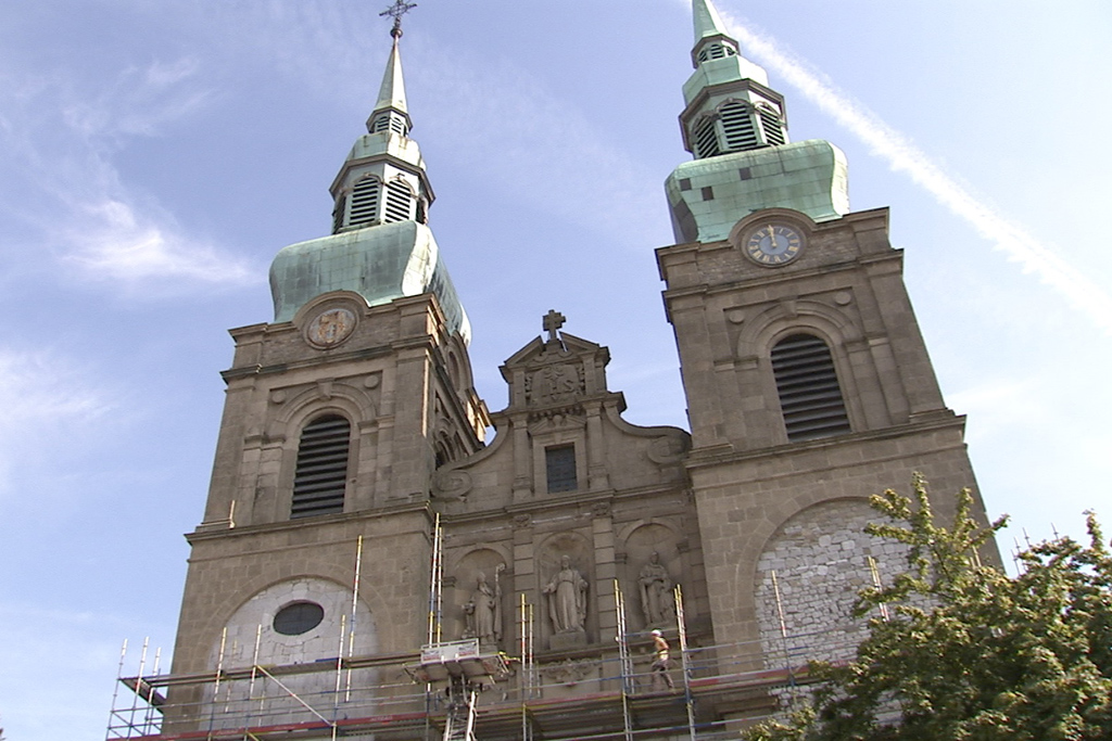 Turmsanierung an der Nikolauskirche Eupen beginnt