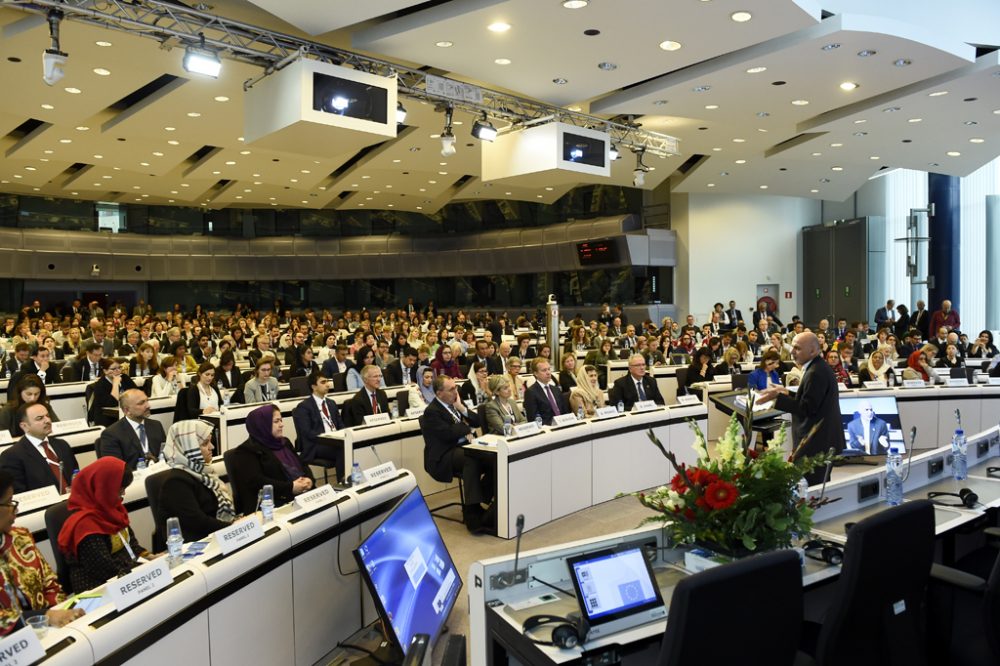 Der afghanische Präsident Ashraf Ghani bei seiner Rede im Rahmen der Afghanistan-Konferenz in Brüssel