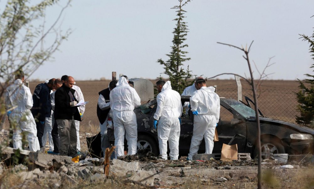 Möglicherweise Anschlag in Ankara vereitelt - Spurensicherung untersucht das Fahrzeug der mutmaßlichen Attentäter