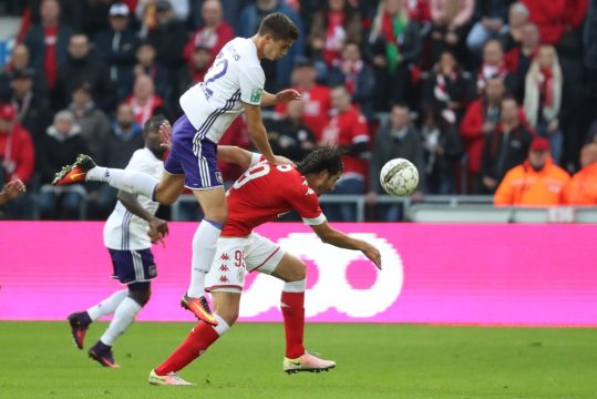 Der RSC Anderlecht gewinnt das Spitzenspiel des 9. Spieltages bei Standard Lüttich mit 1:0 (2. OKtober 2016)gewonnen.