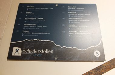 Neues Blausteinmuseum im Schieferstollen von Recht