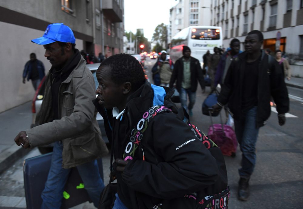 Flüchtlinge verlassen Calais