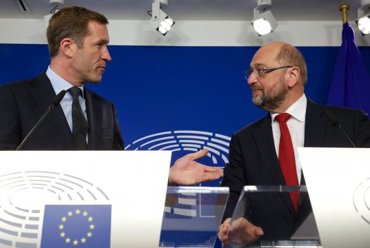 Paul Magnette (l.) und Martin Schulz