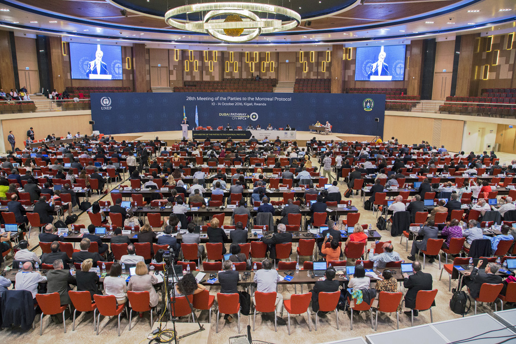 Staatengemeinschaft hat sich bei einer Konferenz in Ruanda auf ein Folgeabkommen zum Verbot klimaschädlicher Treibhausgase geeinigt
