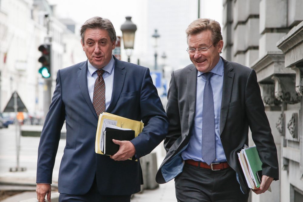 Jan Jambon und Johan Van Overtveldt am Mittwoch in Brüssel