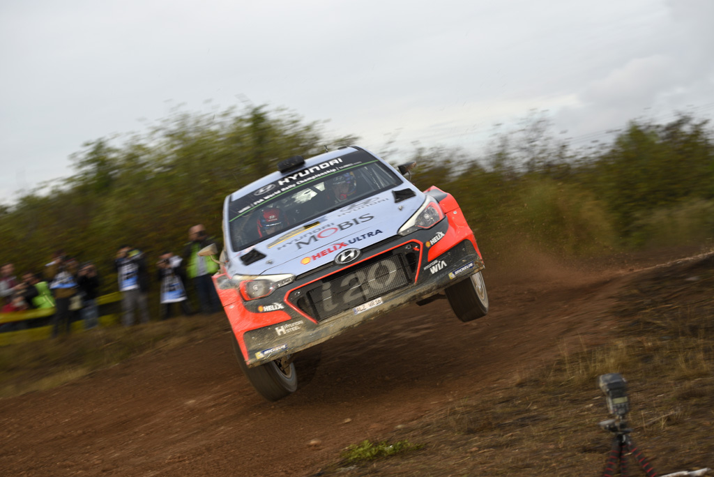 Thierry Neuville/Nicolas Gilsoul im Hyundai i20 WRC beim Shakedown am Donnerstagmorgen