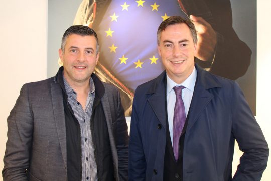 Pascal Arimont mit David McAllister im Europahaus in Eupen