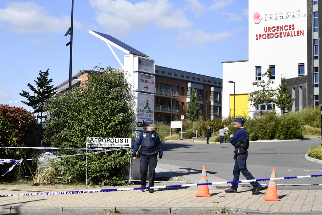 Polizeikräfte am Tatort in Schaerbeek