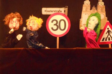 Puppentheater-Aufführung der Bühne Winzig 2014