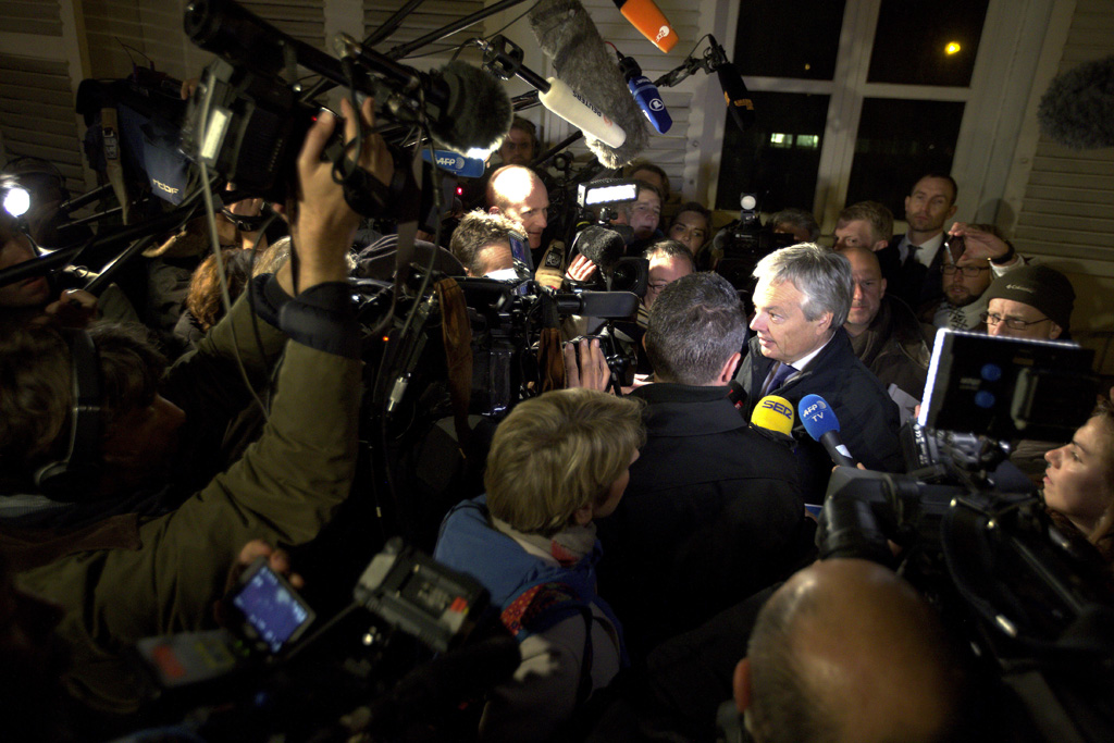Außenminister Reynders beantwortet die Fragen der Presse (26.10.)