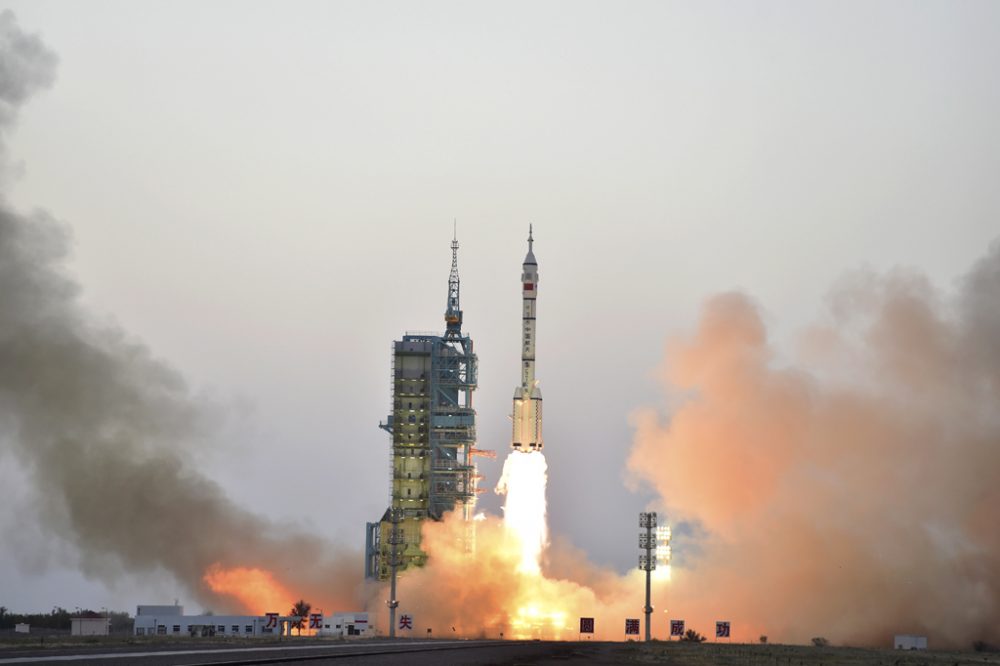 Raumschiff "Shenzhou 11" startete am Montag mit zwei Astronauten an Bord ins All