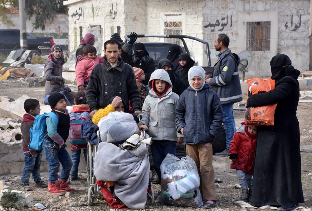 Syrische Familie auf der Flucht aus dem Osten Aleppos (Bild vom 29.11.)