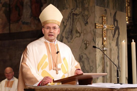 Einführung des neuen Aachener Bischofs Helmut Dieser in sein Amt