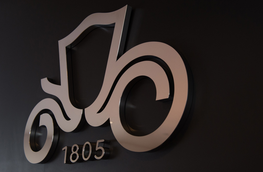 D'Ieteren-Logo im Brüsseler Hauptsitz des Importeurs
