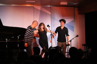 Andy Houscheid mit Dota Kehr und Jan Rohrbach bei der BRF-Lieder