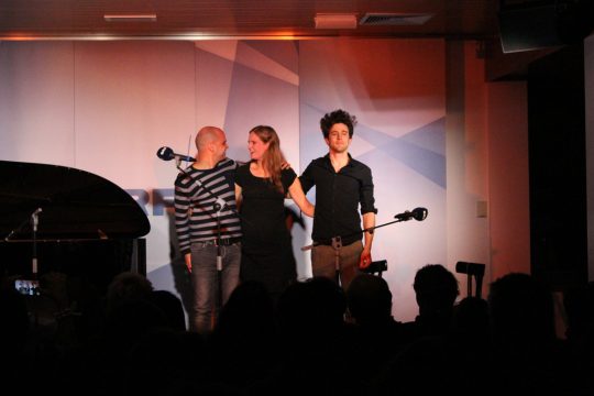 Andy Houscheid mit Dota Kehr und Jan Rohrbach bei der BRF-Liedernacht 2016