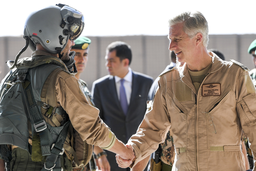 König Philippe besucht F-16-Piloten, die in Jordanien stationiert sind