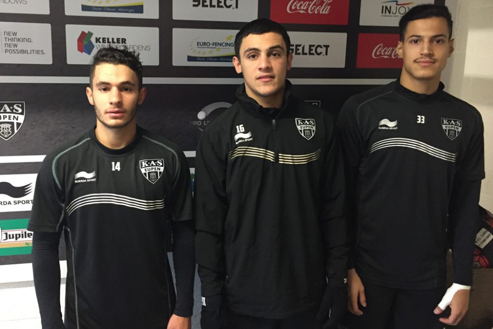 Die jungen katarischen Nationalspieler Monkez Mohammed Adi, Bassam Husham Al Rawi und Mohammed Al Bakri sind in Eupen eingetroffen