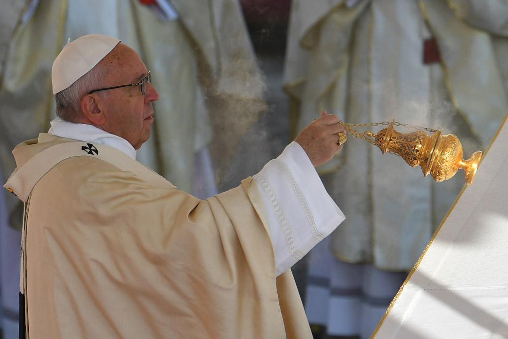 Papst Franziskus beendet Jahr der Barmherzigkeit