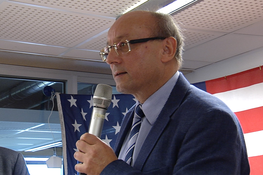 Prof. Emanuel Richter vom IPW bei der Wahlparty der RWTH Aachen