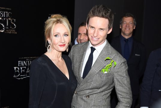 J.K. Rowling mit Eddie Redmayne bei der Premiere von "Phantastische Tierwesen und wo sie zu finden sind" in New York am 10.11.