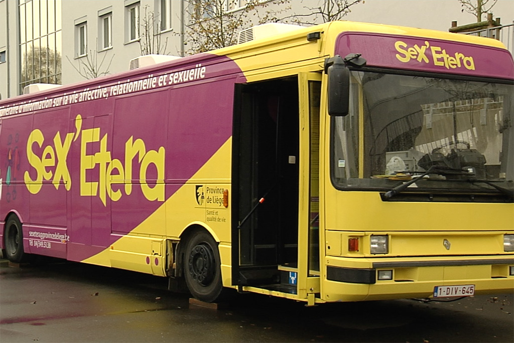"Sex'etera"-Bus der Provinz Lüttich macht am RSI in Eupen Station