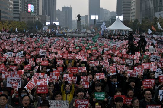 Massenproteste gegen Südkoreas Präsidentin Park