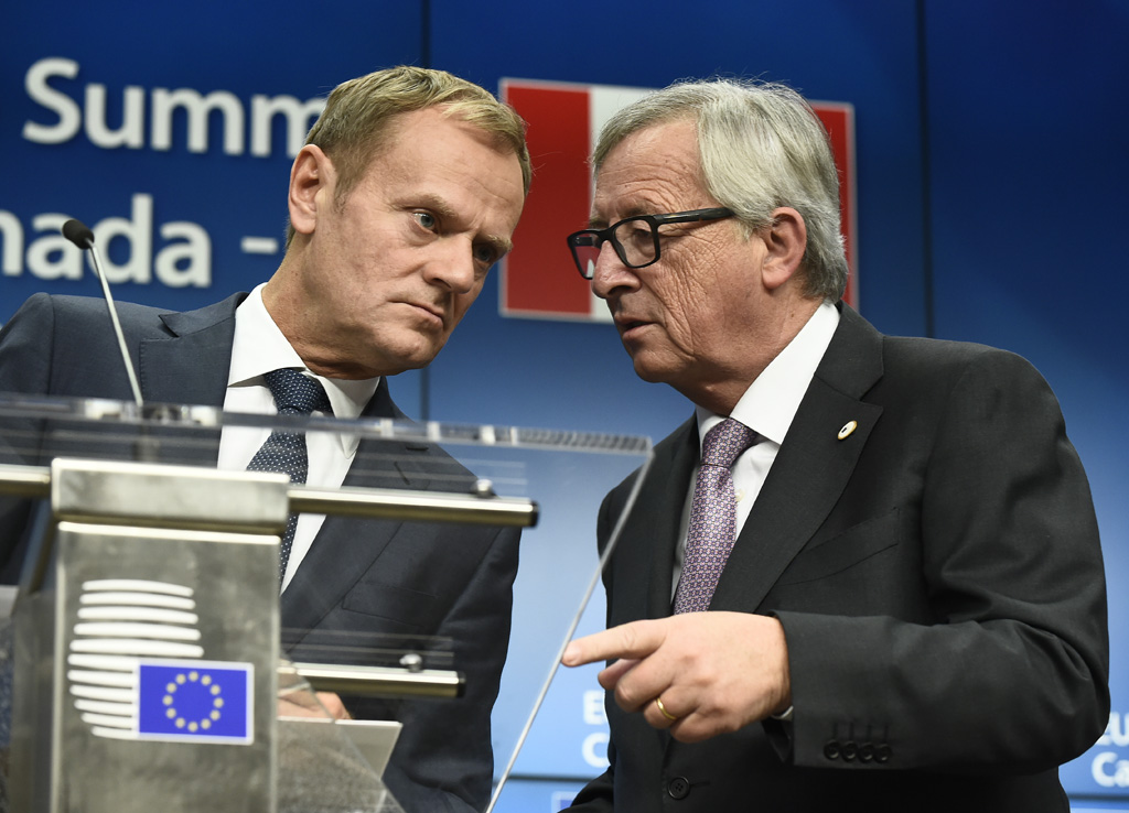EU-Ratspräsident Donald Tusk und EU-Kommissionschef Jean-Claude Juncker am 30.10.2016 in Brüssel