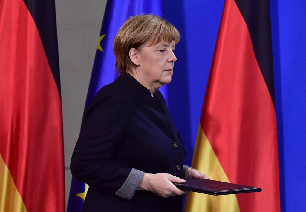 Angela Merkel tritt nach dem Anschlag von Berlin vor die Presse