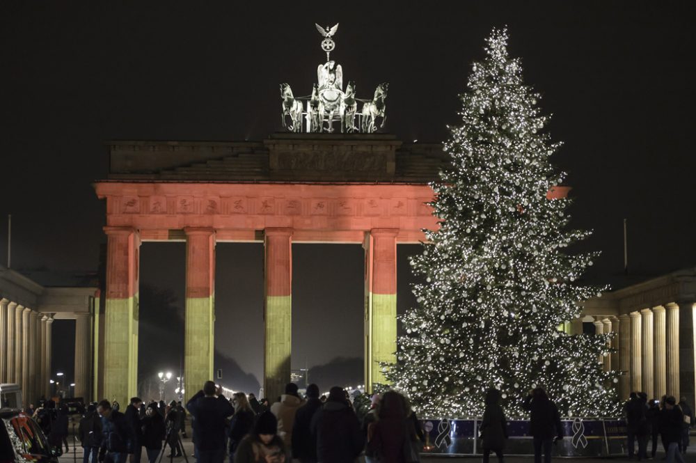 Das Brandenburger Tor in Schwarz Rot Gold