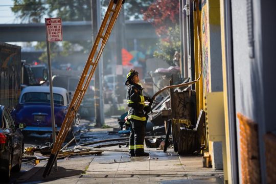 Das Feuer in einem Lagerhaus in Oakland fordert viele Todesopfer