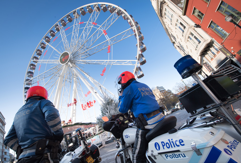 Polizei auf dem Brüsseler Weihnachtsmarkt