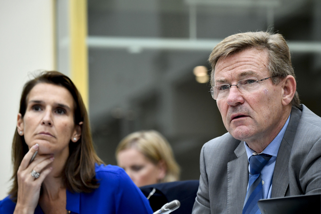 Haushaltsministerin Sophie Wilmes und Finanzminister Johan Van Overtveldt (Bild vom 27.9.)