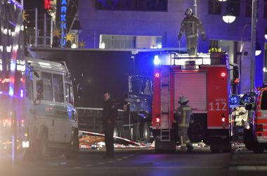 Mindestens neun Tote bei Anschlag auf Berliner Weihnachtsmarkt