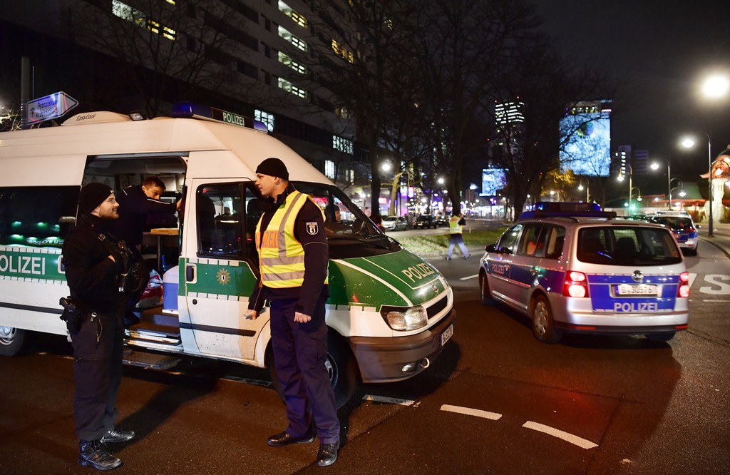 Mindestens neun Tote bei Anschlag auf Berliner Weihnachtsmarkt