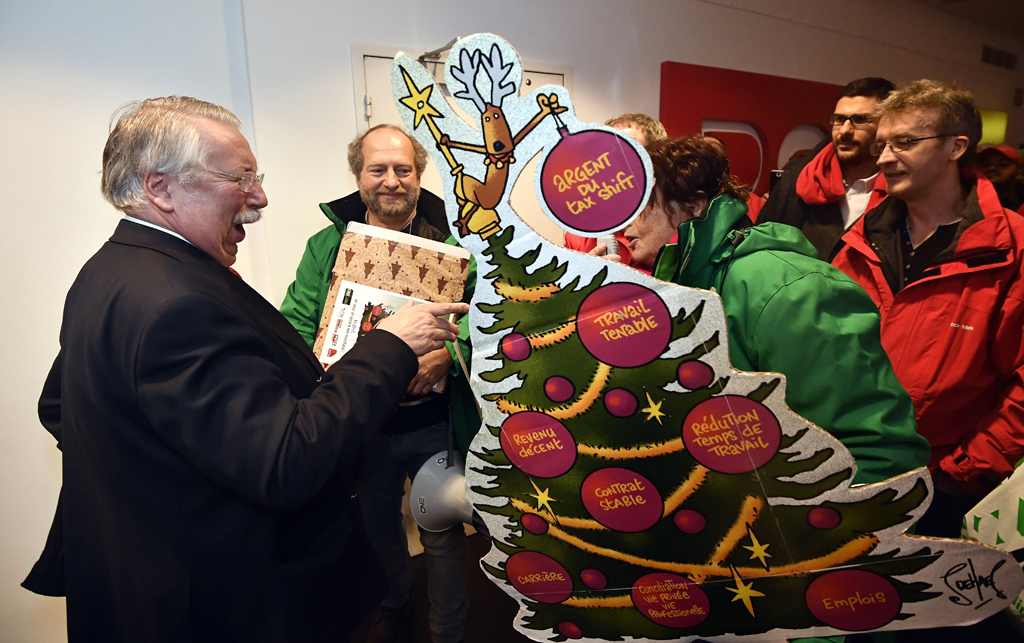 Der Non-Profit Sektor protestiert, unter anderem in der PS-Parteizentrale