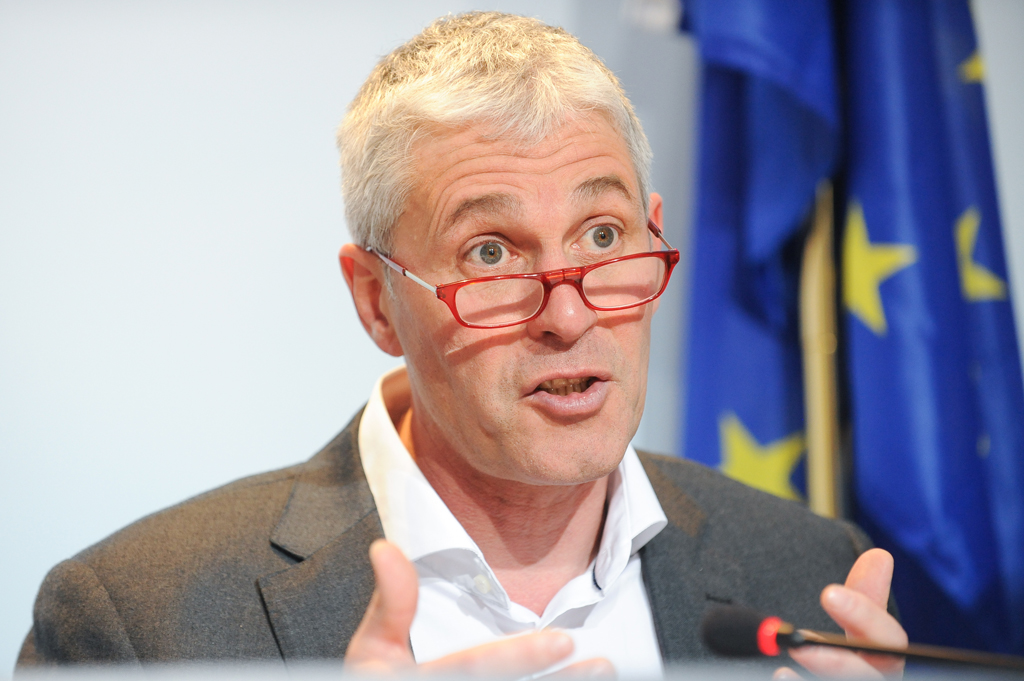 Wie lange kann er sich noch im Amt halten? der wallonische Minister Paul Furlan gerät immer mehr unter Druck