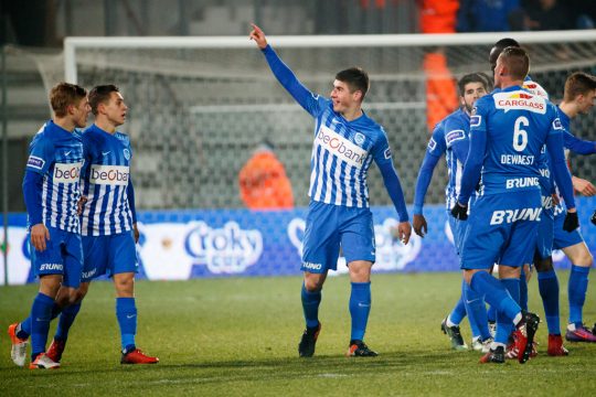 Genks Torschütze Malinovski (Mitte)