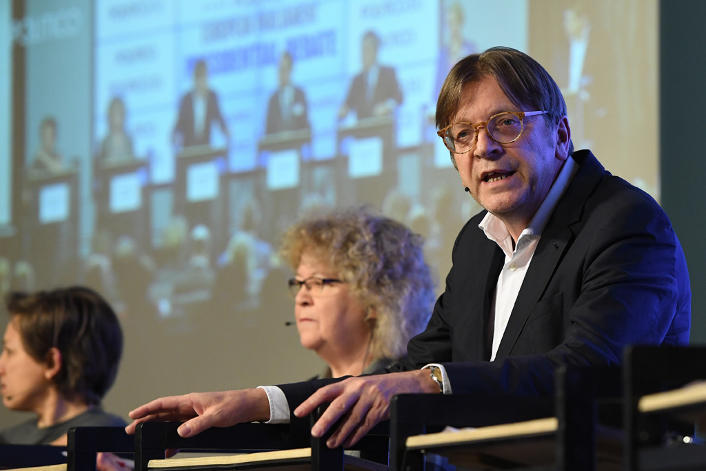 Guy Verhofstadt hat seine Kandidatur für das Amt des EU-Parlamentspräsidenten zurückgezogen